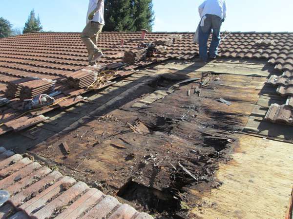 Локальный ремонт крыши при протечке