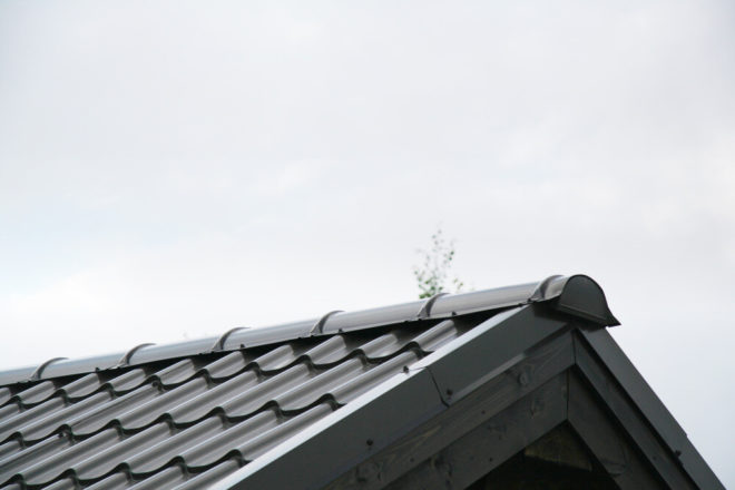 Готовая крыша с коньком