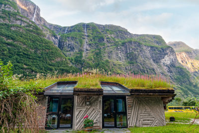 Зелёные крыши набирают популярность в разных странах
