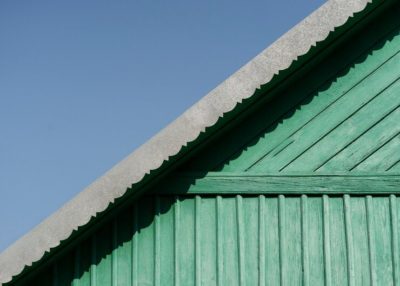 Крыша деревенского дома